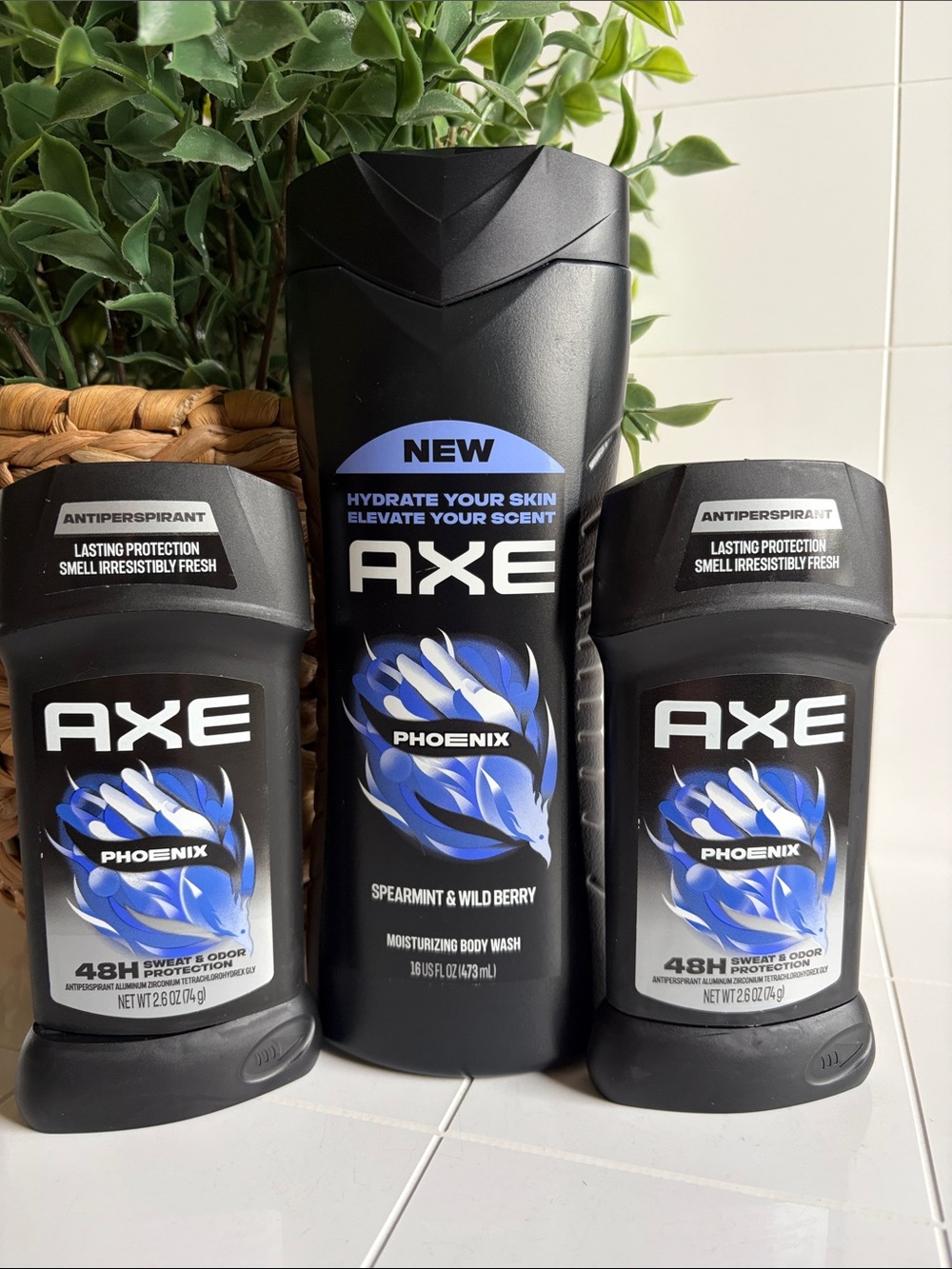 AXE Phoenix Spearmint & Wild Berry Men’s Grooming Cleanser – Black & Blue